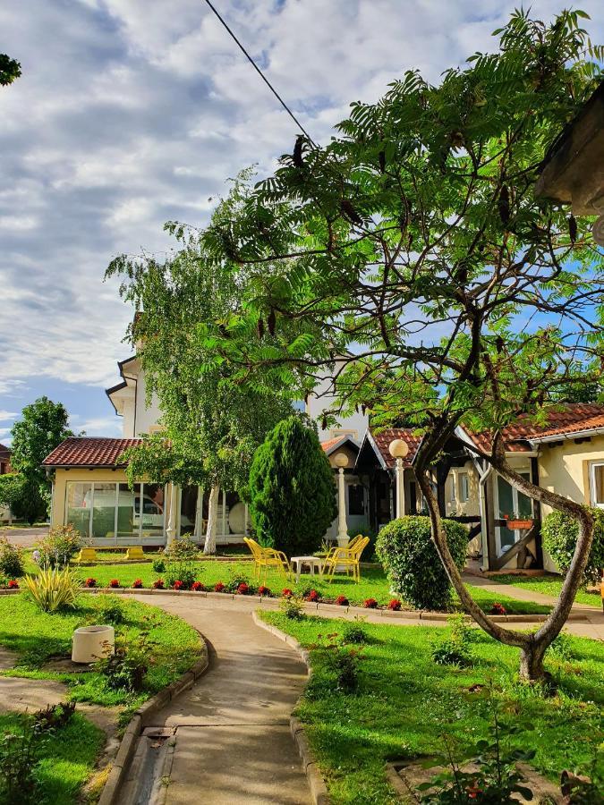 Motel Zoka Dvorovi Экстерьер фото
