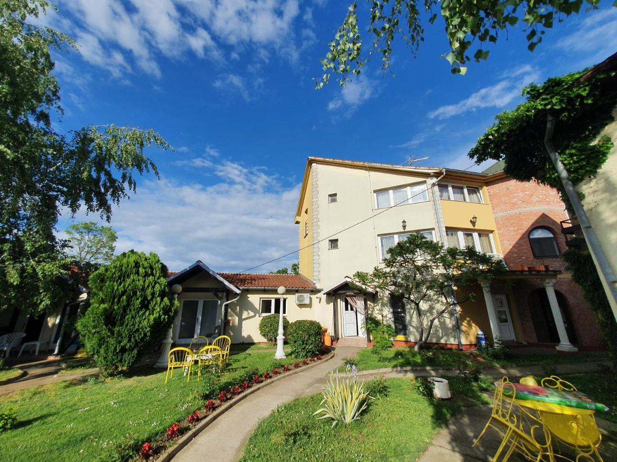 Motel Zoka Dvorovi Экстерьер фото