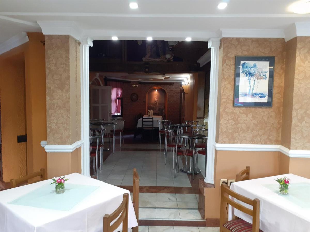Motel Zoka Dvorovi Экстерьер фото