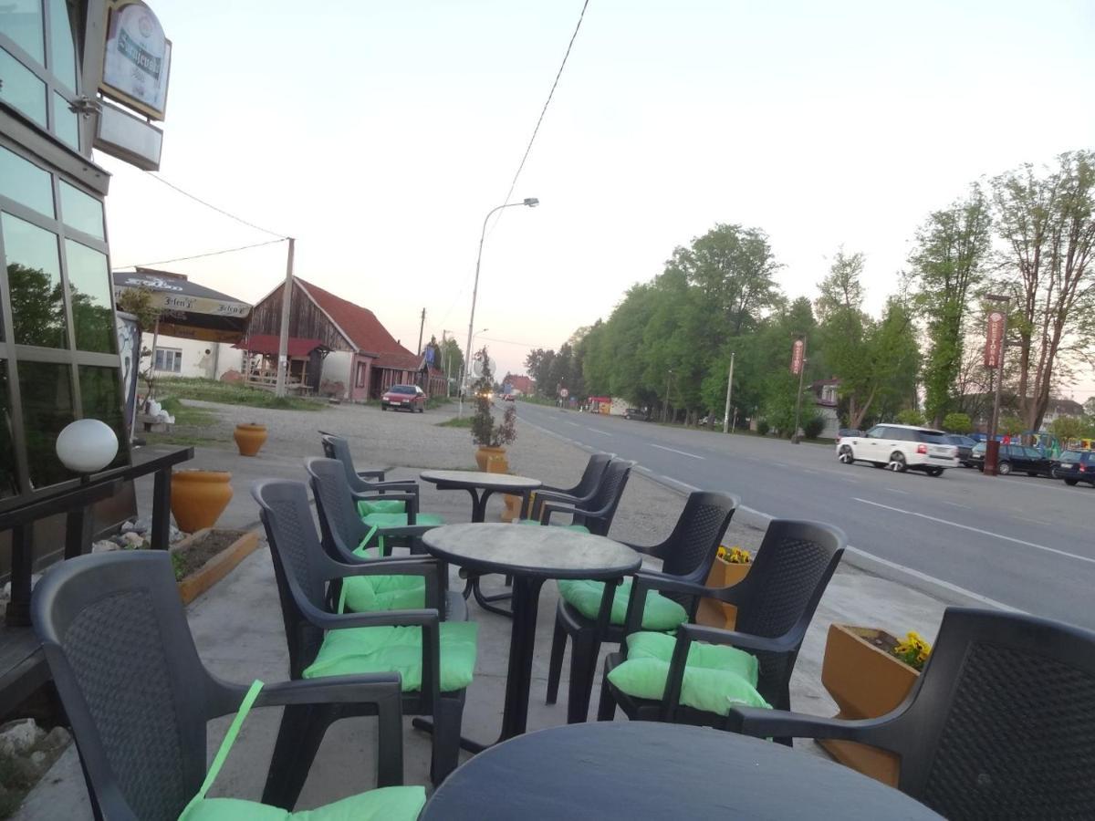 Motel Zoka Dvorovi Экстерьер фото